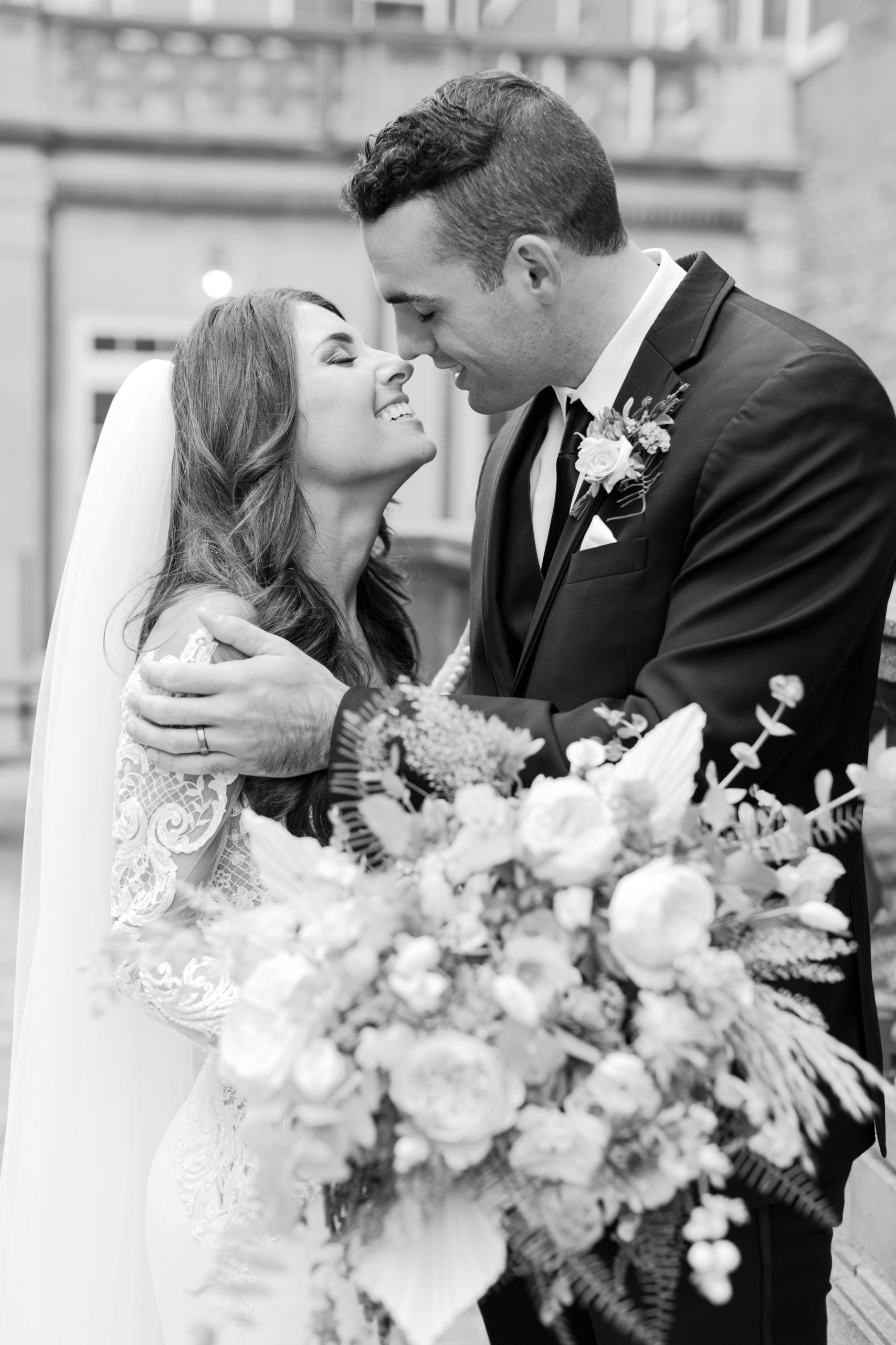 champaign-illinois-uoic-catholic-fall-boho-wedding-by-indianapolis-wedding-photographer