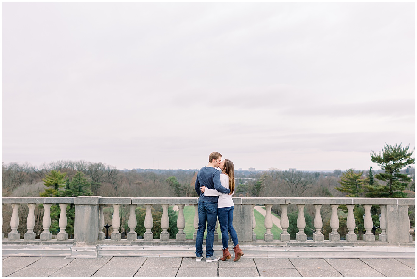 Winter-Engagement-Session-at-Ault-Park-in-Cincinnati-Ohio-36