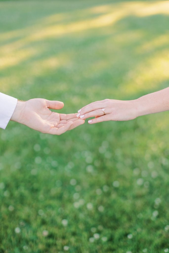 coxhall-gardens-engagement-photos-by-indianapolis-catholic-wedding-photographer-_0025